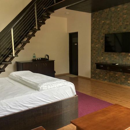 Silvertip Cafe & Homestay Kotagiri Exteriör bild